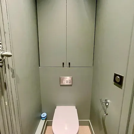 Apartment Tour Eiffel Montaigne *