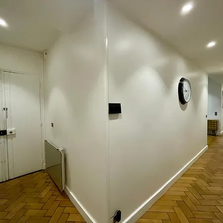 Apartment Tour Eiffel Montaigne Paris