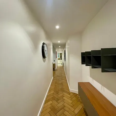 Tour Eiffel Montaigne Paris