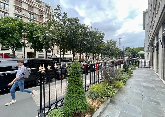Tour Eiffel Montaigne Apartamento