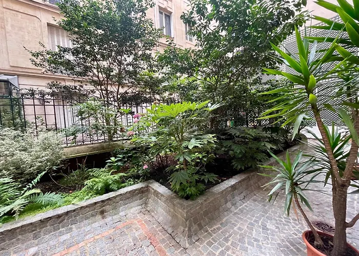 Tour Eiffel Montaigne Apartamento