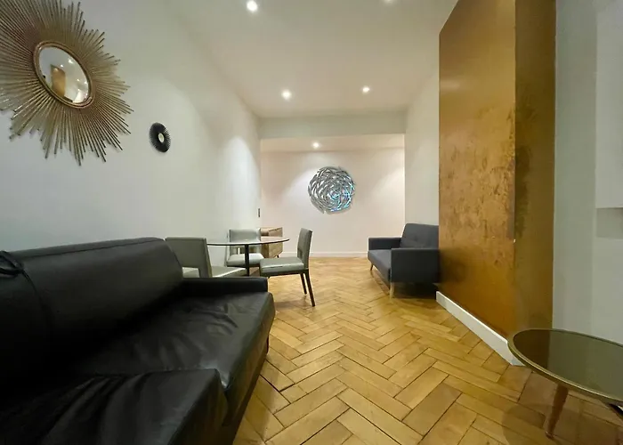 Apartamento Tour Eiffel Montaigne *