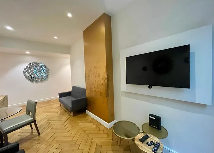 Tour Eiffel Montaigne Apartamento Paris